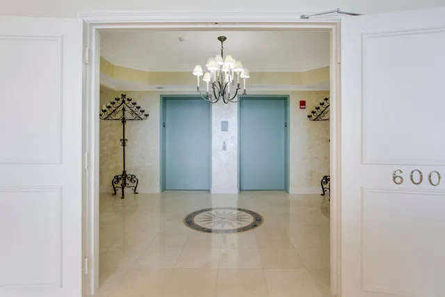 Via Delfino Condominium Unit 600 photo 6