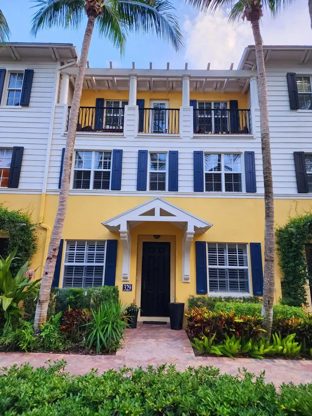 Magnolia Court Residence photo 2