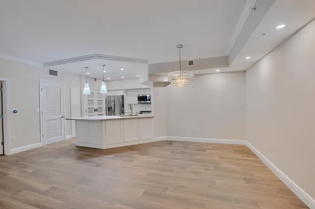 The Astor Unit 313 photo 5