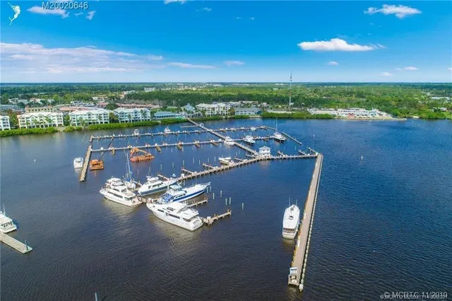 Harborage Yacht Club Unit 405 photo 10