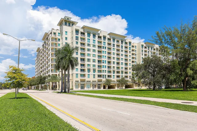 City Palms Unit 1042, 480 Hibiscus Street, West Palm Beach, exterior