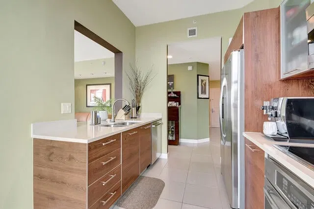 City Palms Unit 1042 photo 9