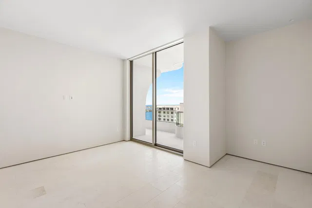 La Clara Palm Beach Unit 1602 photo 7