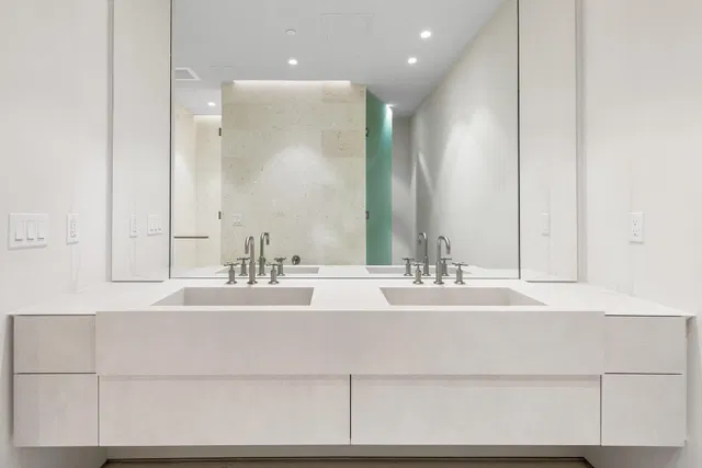 La Clara Palm Beach Unit 1602 photo 8