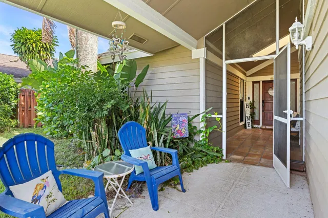 Residence photo 3