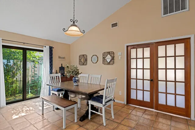 Residence photo 14