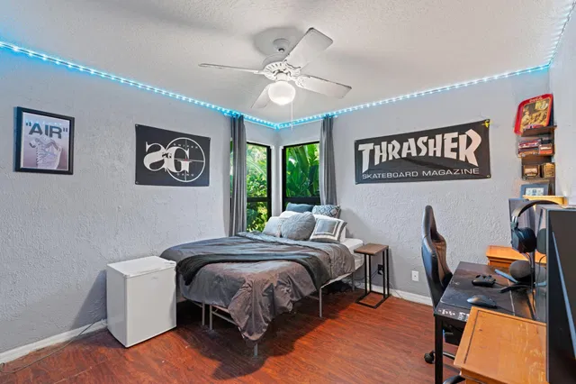 Residence photo 26