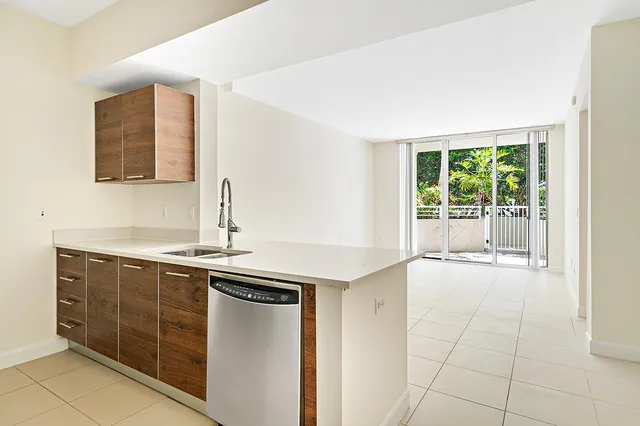 City Palms Unit 614, 480 Hibiscus Street, West Palm Beach, exterior