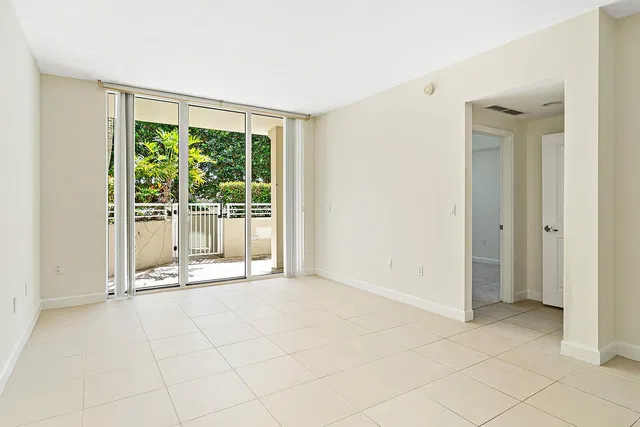 City Palms Unit 614 photo 7