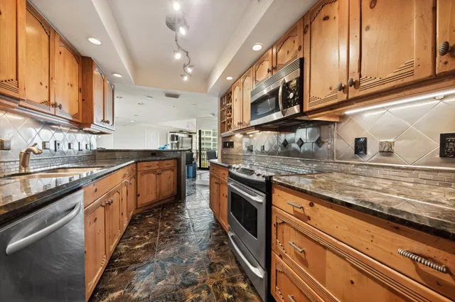 Tiara Singer Island Unit 9-C photo 9