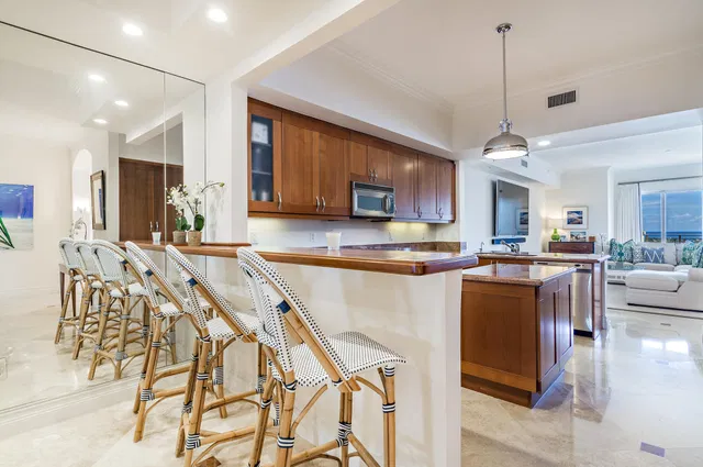 Esplanade Grande Unit 1401 photo 8