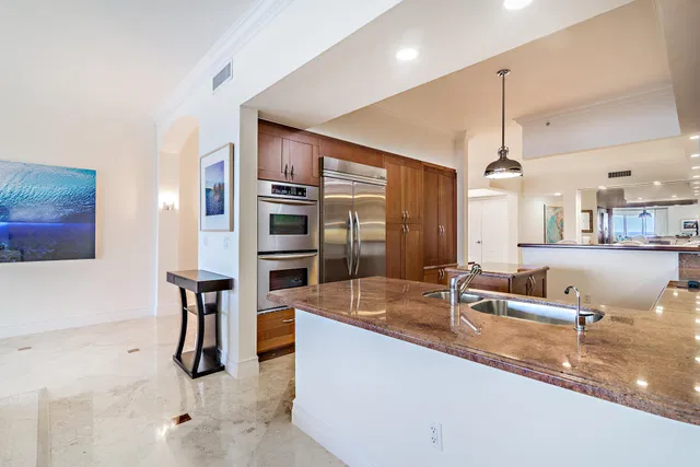 Esplanade Grande Unit 1401 photo 9