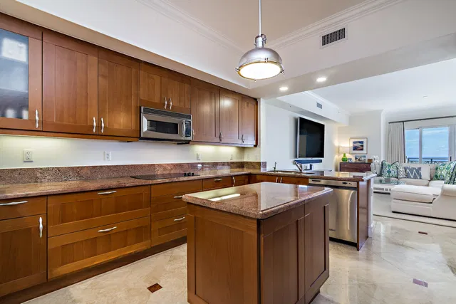 Esplanade Grande Unit 1401 photo 10