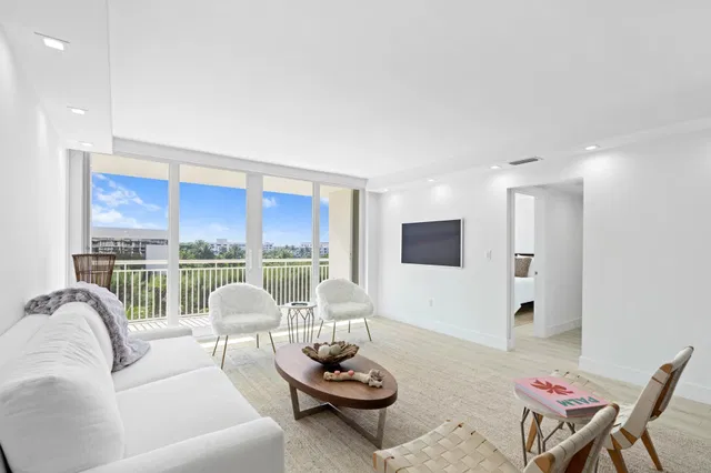2780 S Ocean Boulevard #507
