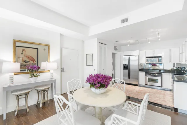 Villa Lofts Unit 404 photo 6
