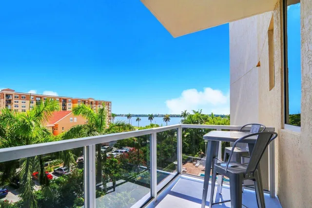 Villa Lofts Unit 501 photo 14