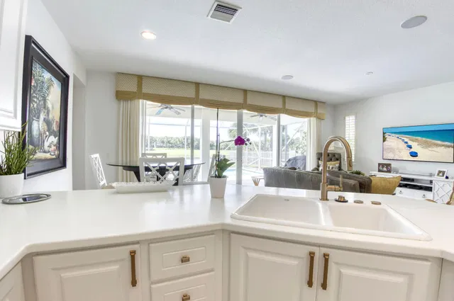Island at Abacoa Residence photo 17