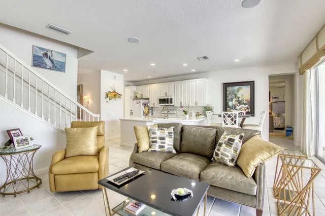 Island at Abacoa Residence photo 26