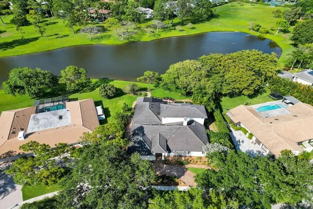 Boca Bath & Tennis Residence photo 6