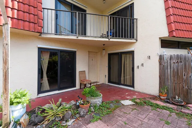 Residence photo 4