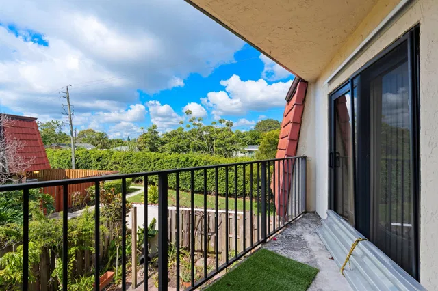 Residence photo 14