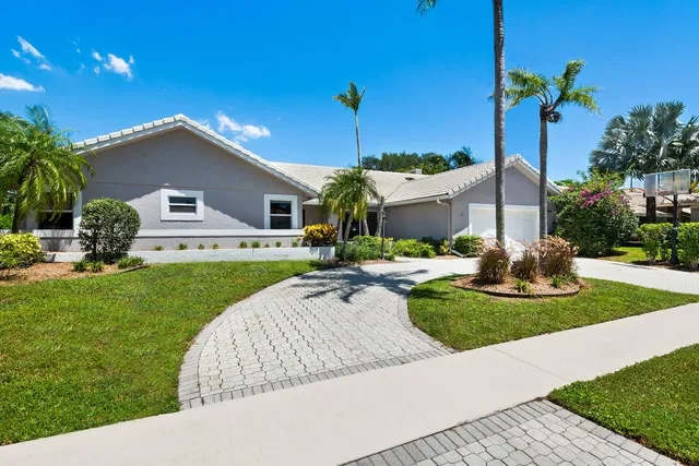 Boca Bath & Tennis Residence photo 9