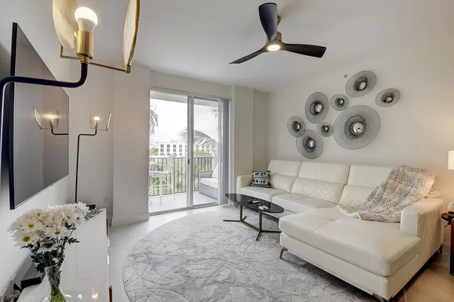 Pineapple Grove Village Condominiums Unit 2403 photo 2