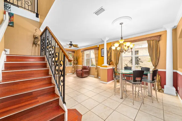 Residence photo 7