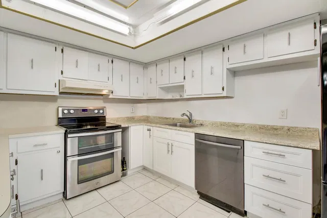  Residence photo 8