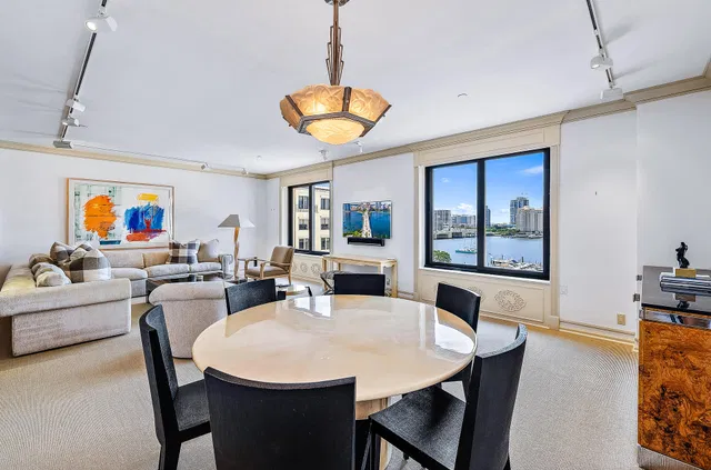 Palm Beach Biltmore Unit 608 photo 4