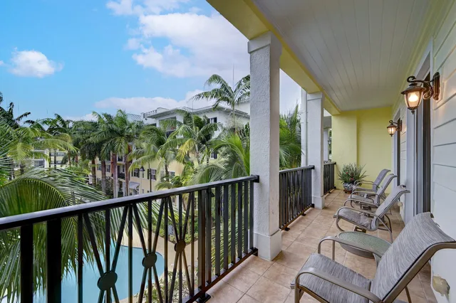 Latitude Delray Unit 305 photo 17