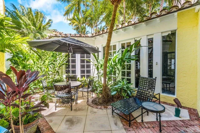301 Australian Avenue #123