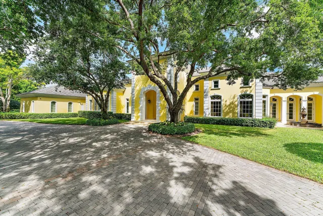 Bear's Club Residence photo 3