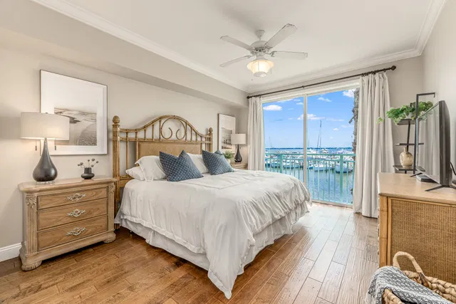 Harborage Yacht Club Unit 203 photo 8