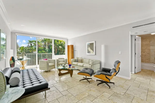 401 Peruvian Avenue #3010