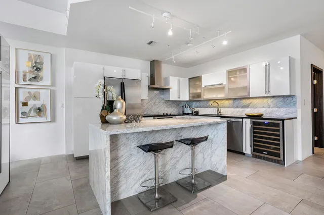 Villa Lofts Unit 302 photo 2