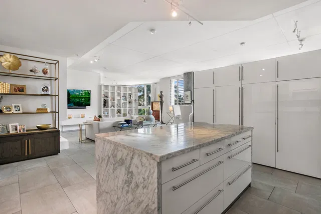 Villa Lofts Unit 302 photo 6