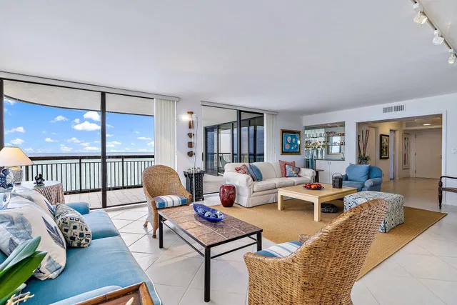 Eastpointe Singer Island Unit 15j photo 4