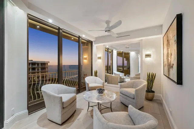 Sloan's Curve Palm Beach Unit 503s photo 31