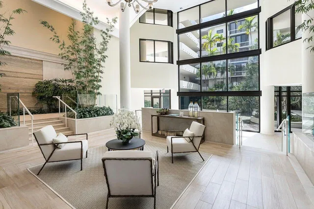 Sloan's Curve Palm Beach Unit 503s photo 39