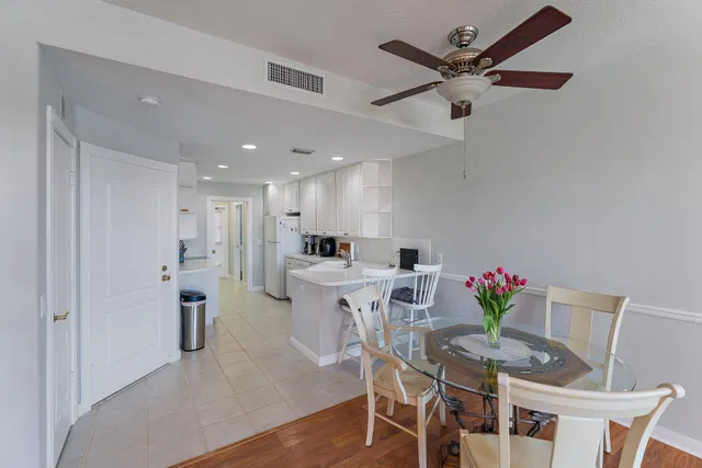 Charleston Court at Abacoa Residence photo 9