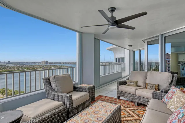 Corniche Singer Island Unit Ph2 photo 2