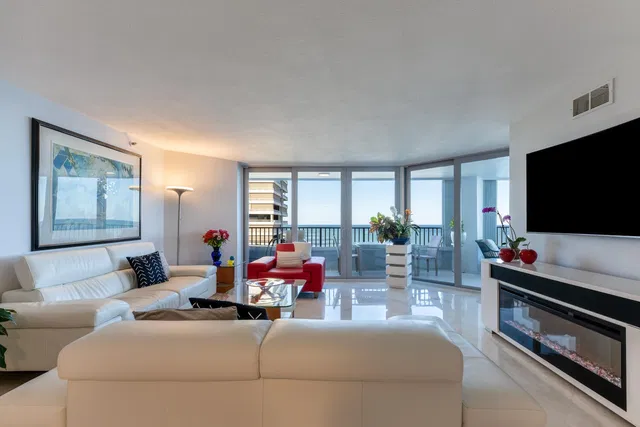 Corniche Singer Island Unit 501 photo 4