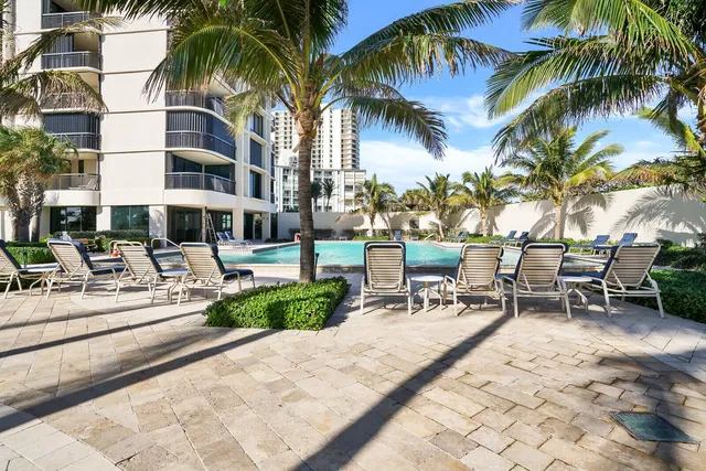 Eastpointe Singer Island Unit 12j photo 3