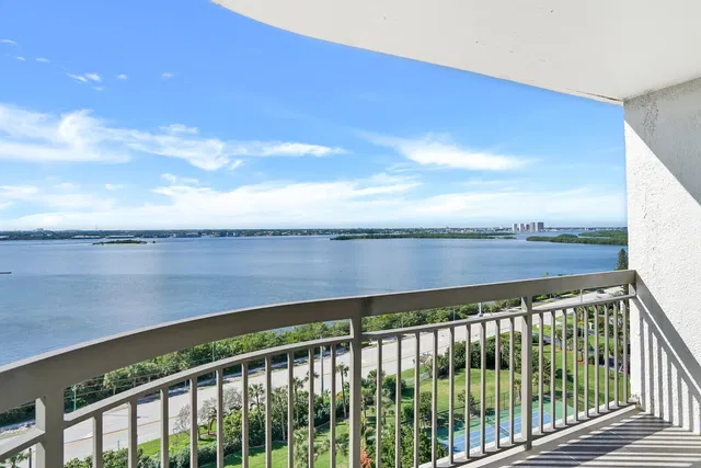 Eastpointe Singer Island Unit 12j photo 14