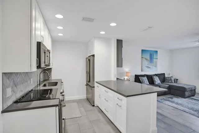 Delray Beach Shores Unit 20 photo 5