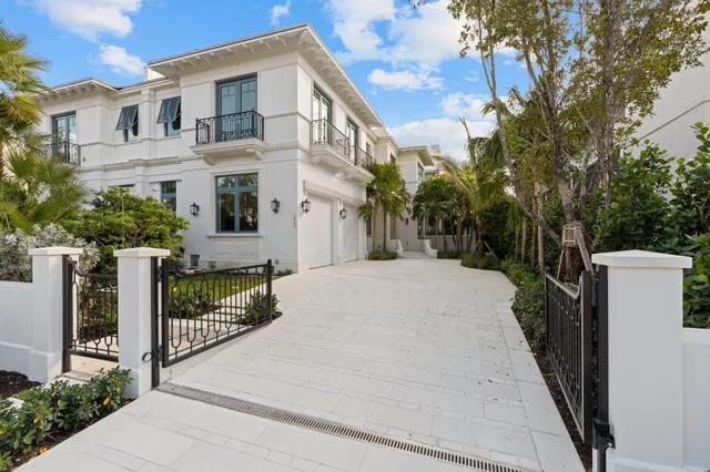 220 Brazilian Avenue #West Unit