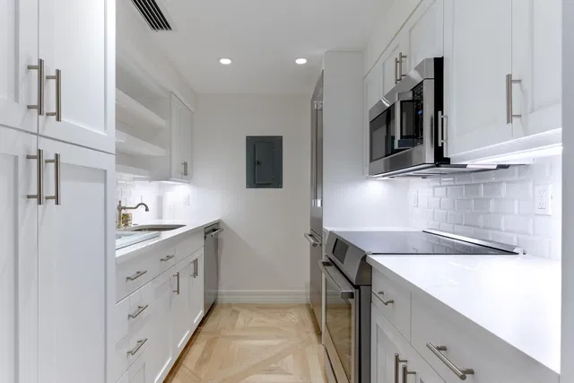 Island House Condos Unit 5b photo 6