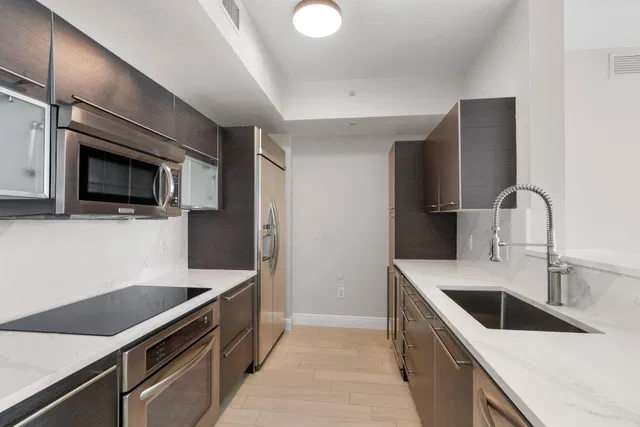 CityPlace South Tower Unit 1615, sold $800,000