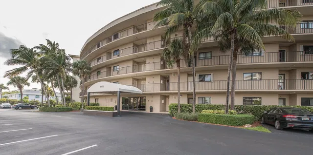 3605 S Ocean Boulevard #325